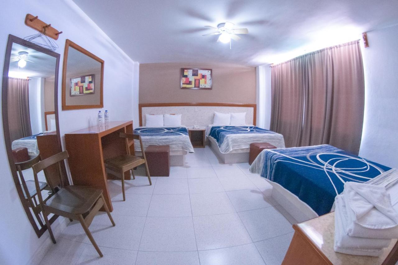 Hotel Niza Zona Piel León de los Aldamas Extérieur photo