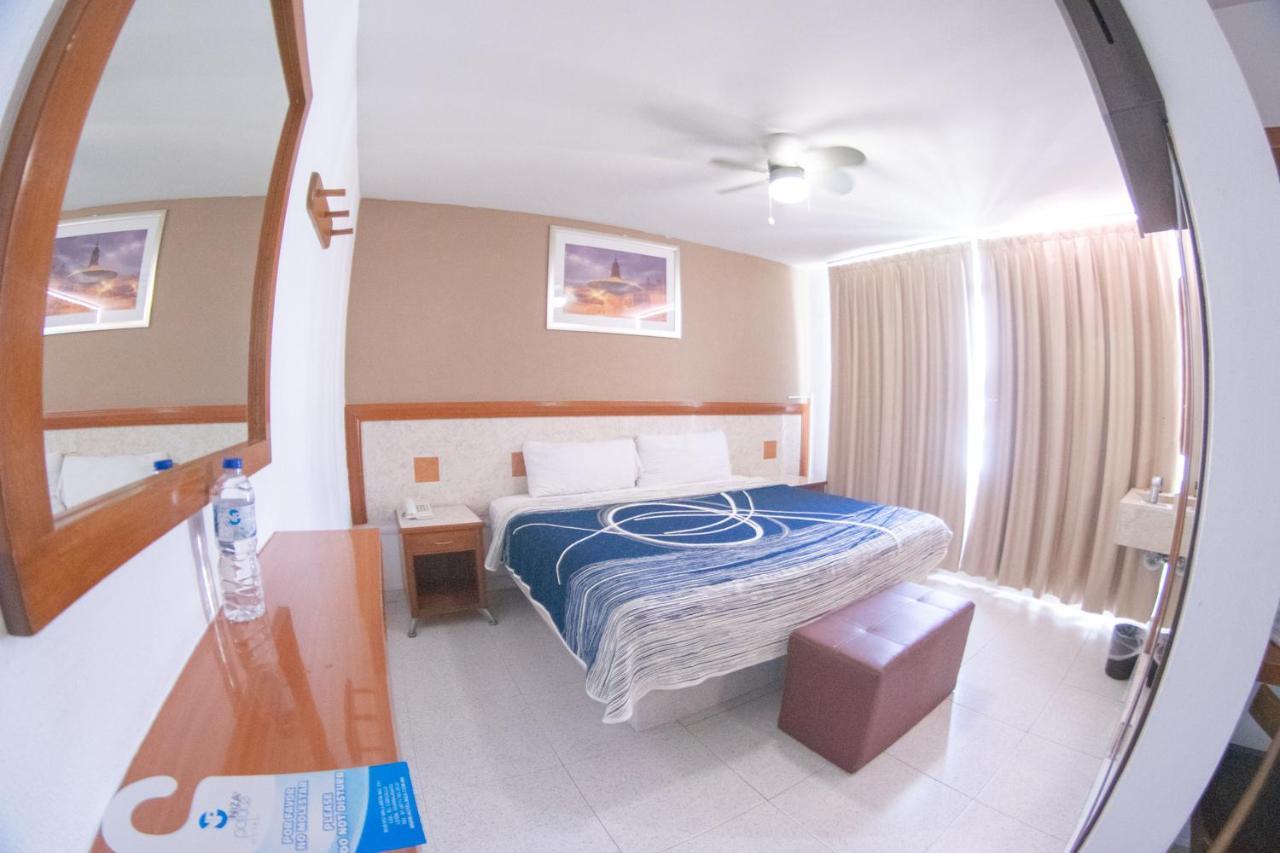Hotel Niza Zona Piel León de los Aldamas Extérieur photo