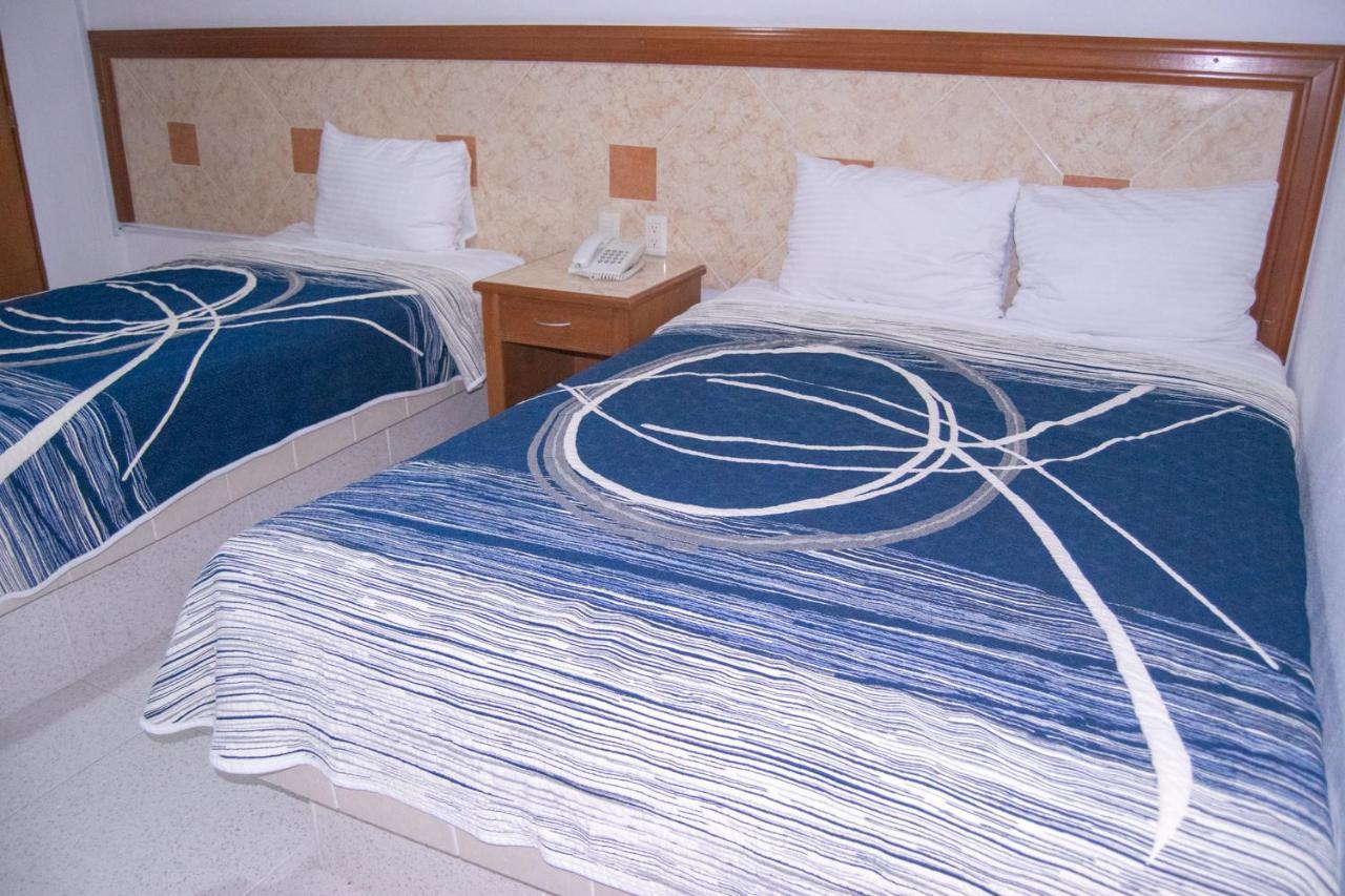 Hotel Niza Zona Piel León de los Aldamas Extérieur photo