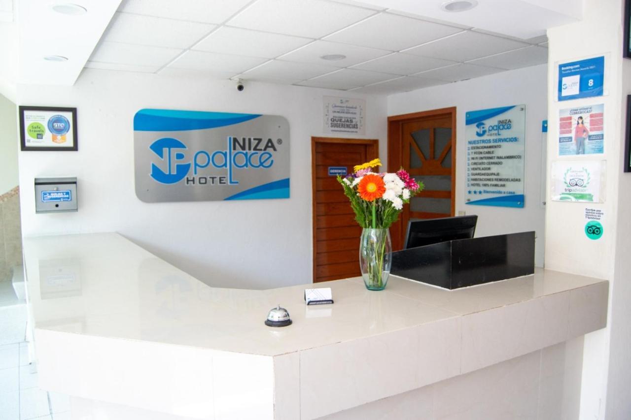 Hotel Niza Zona Piel León de los Aldamas Extérieur photo